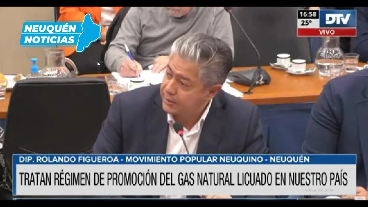 Rolando Figueroa congreso