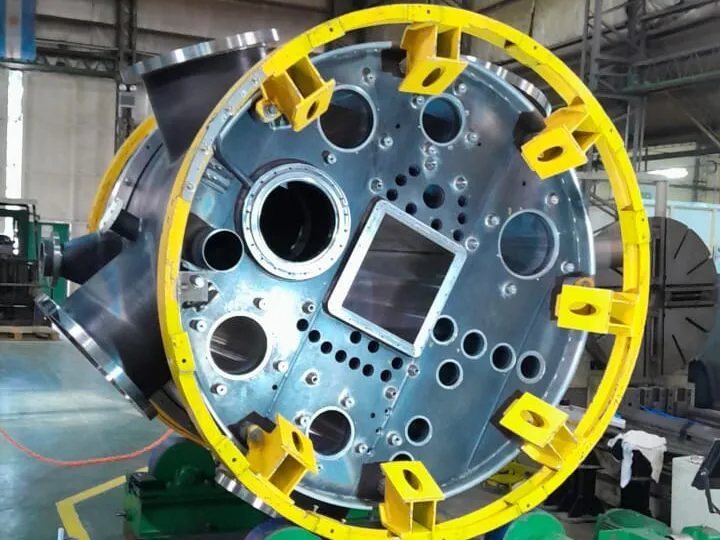 Parte superior del tanque reflector con las posiciones para cada función.