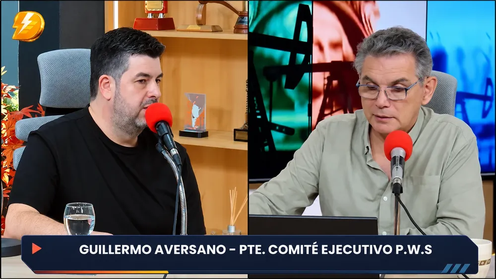 Entrevista dividida en estudio de podcast