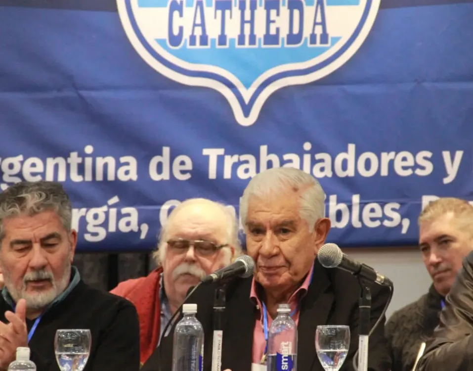 nota-1721083-catheda-encuentro-brasil-busca-advertir-sobre-proteccion-sector-energetico-pero-tambien-derechos-laborales-1071202