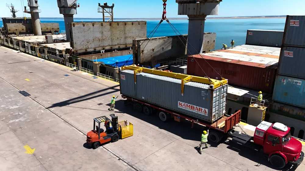 1765492004_2ca23ae99e6684eb127f