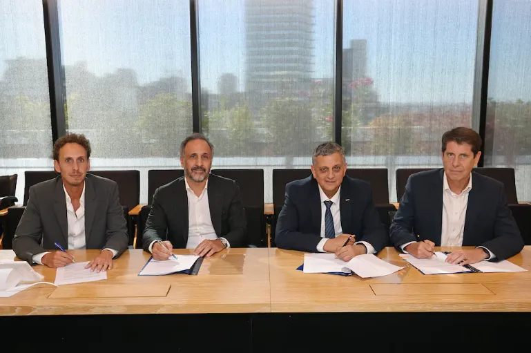 De izquierda a derecha Nicolás Mindlin -Pampa Energía, Marcos Bulgheroni -PAE, Horacio Marín -YPF y Mariano Cancelo -Harbour Energy