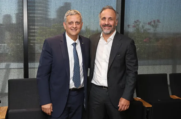 Horacio Marín, presidente de YPF, y Marcos Bulgheroni, CEO de PAE
